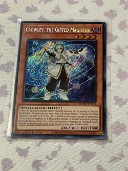 Yugioh! NM Crowley, the Gifted Magistus - BLMM-EN044 - Secret Rare - 1st Edition - Image 3
