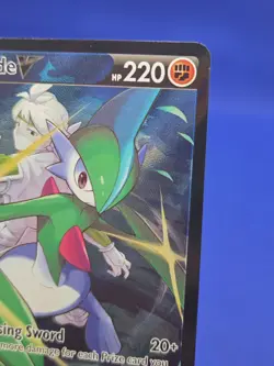 Pokemon Lost Origin Trainer Gallery Gallade V TG19/TG30 Ultra Rare NM - Image 4