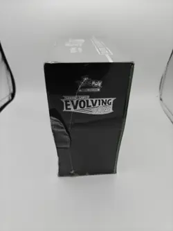 Pokemon TCG Evolving Skies Elite Trainer Box ETB Sealed - Small Tear See Picture - Image 2