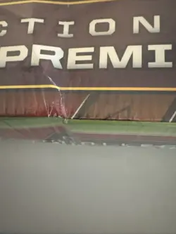 NEW & FACTORY SEALED Pokemon TCG 2017 Shining Legends Premium Collection French 820650803413 - Image 2