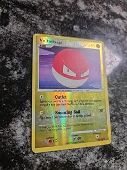Pokemon Tcg Voltorb 81/100 Stormfront Reverse Holo MP - Image 2