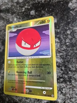 Pokemon Tcg Voltorb 81/100 Stormfront Reverse Holo MP - Image 3