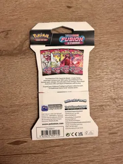 Pokemon TCG: Sword & Shield-Fusion Strike Sleeved Booster Pack - 10 Cards - Image 2