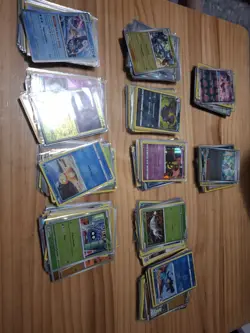 Pokemon Cards Bulk over 2000 cards, + 250 holo reverse holo, mix of all sets, - Image 4