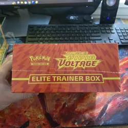 Pokemon TCG: Sword & Shield-Vivid Voltage Elite Trainer Box (133 Cards) 820650807688 - Image 2