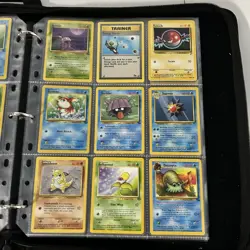 Vintage Pokemon Collection Lot Binder Venusaur + Moltres Holos 1999 Old Binder - Image 5