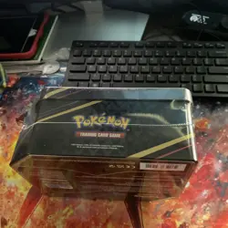 Pokemon TCG: Crown Zenith Tin 1 Box - Galarian Articuno (210-85194) - Image 4
