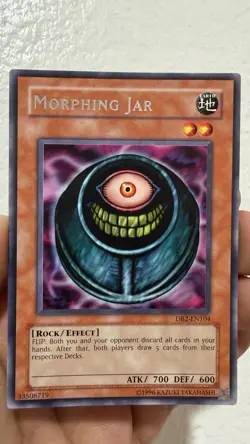 Yu-Gi-Oh! TCG Morphing Jar DB2-EN104 Vintage MP Condition - Image 1