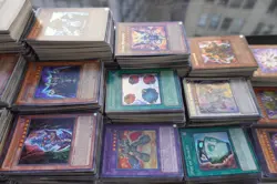Strictly Holo Foil Yugioh Card Lot 100 HOLOS ONLY SHINIES - Image 1