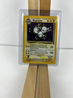 Pokemon TCG Magneton Base Set 9/102 Holo Rare WOTC - Image 1