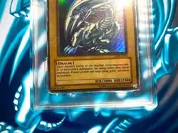 Yugioh - Blue-Eyes White Dragon SDK-G001 Ultra Rare PSA 1 💎- - Image 5