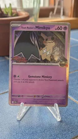 Pokemon Team Rocket's Mimikyu Stamped Prerelease Promo Card 087/182 - Nm - Image 1