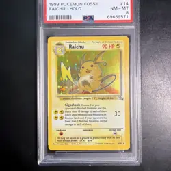1999 POKEMON FOSSIL #14 RAICHU-HOLO PSA 8 - Image 1