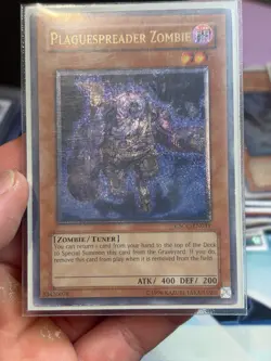 Slight Foil Shift Ultimate Rare Plaguespreader Zombie CSOC-EN031 LP - Image 1