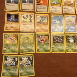 34 Vintage Pokemon Cards (fossil, Base Set, Base Set 2, Rocket, 1st Edition) - Image 2