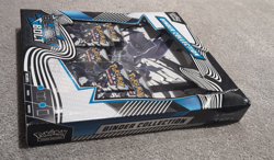 Pokemon TCG Scarlet & Violet Black Bolt Binder Collection & 5 Booster Packs Pack - Image 5