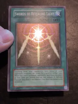 Yu-Gi-Oh SUPER RARE CARD SWORDS OF REVEALING LIGHT 1996 VINTAGE PRINT LOB-101 LP - Image 2