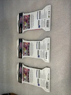 Pokemon TCG: Sword & Shield-Fusion Strike Sleeved Booster Pack - 10 Cards 820650809163 - Image 2