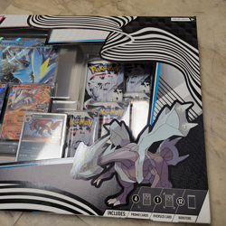 Pokemon Unova Black Bolt and White Flare Heavy Hitters Premium Collection - Image 2