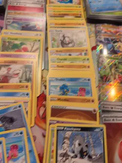 Lot Of 572 Pokemon Cards Holo, Reverse Holo, Bulk - Image 3