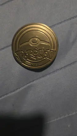 Pokemon Tcg Jumbo Coin Charizard Pikachu Mewtwo Battle - Image 2