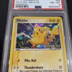 2005 POKEMON EX EMERALD #60 PIKACHU-REVERSE FOIL PSA 8 - Image 3