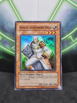 Yugioh Aurkus, Lightsworn Druid LODT-EN081 Super Rare NM Original Print - Image 1