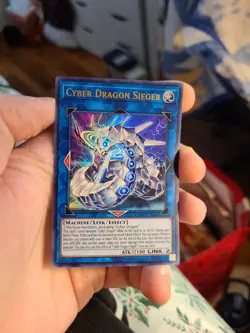 Yugioh Cyber Dragon Sieger CYHO-EN046 Ultra Rare - Image 1