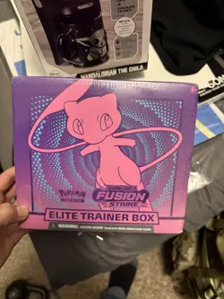 Nintendo Pokemon TCG: Sword & Shield Fusion Strike Elite Trainer Box 820650809330 - Image 1