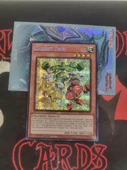 Yu-Gi-Oh TCG MP25-EN061 "Gadget Trio" 1st Prismatic SECRET RARE NM - Image 1