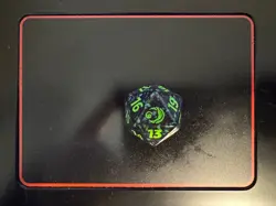 MTG Lorwyn Eclipsed Pre-release Dice - Black/Yellow D20 Spindown - Image 1