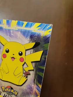 DMG! UK Print 🇬🇧 HOLO #25 Pikachu 1999 Topps Pokemon Series 1 Blue Label - Image 4