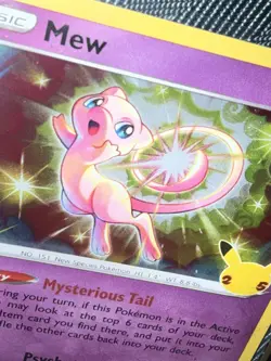 Pokemon Mew TCG Card Celebrations 011/025 Holo Rare 2021 25th Ann. COLLECT RARE - Image 4