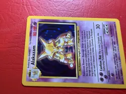 1999 Pokemon Base Set NM/Mint Alakazam Holo Rare 1/102 - Image 4