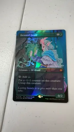 Devoted Druid - Borderless (Foil) (SPG) - Image 1