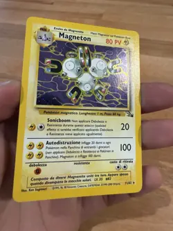 2000 POKEMON TCG MAGNETON FOSSIL HOLO UNLIMITED ITALIAN PV 11/62 NM - Image 2
