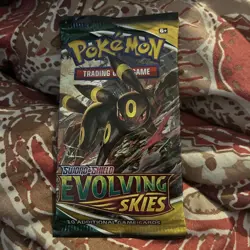 (Single Pack) Unopened Pokemon TCG Sword & Shield Evolving Skies Booster Pack - Image 1