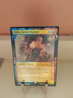 Bilbo, Retired Burglar (Showcase Scrolls) Universes Beyond - Image 1