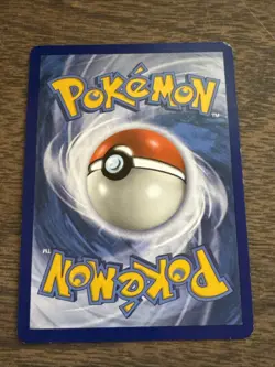 2019 Pokemon Detective Pikachu 10/18 Detective Pikachu Holo LP - Image 2