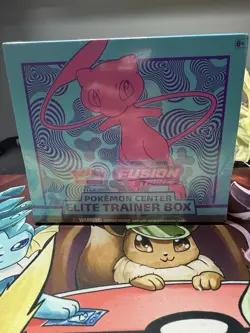 Pokemon TCG Sword & Shield-Pokemon Center Fusion Strike Elite Trainer Box New - Image 1