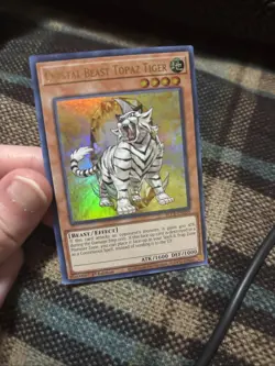 Yu-Gi-Oh! Crystal Beast Topaz Tiger BLCR-EN050 1st Edition Ultra Rare - Image 2
