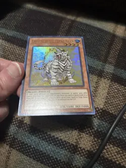 Yu-Gi-Oh! Crystal Beast Topaz Tiger BLCR-EN050 1st Edition Ultra Rare - Image 5