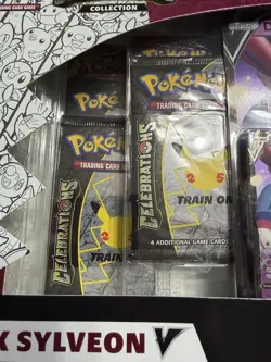 Pokemon TCG: Celebrations Collection Box Dark Sylveon V - Image 2