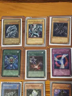 Vintage Yugioh Collection All Holo, SDK Blue Eyes White Dragon - Image 2