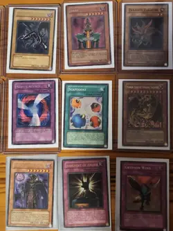 Vintage Yugioh Collection All Holo, SDK Blue Eyes White Dragon - Image 4
