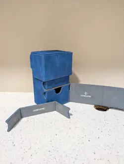 Stronghold Deck Box 200+ Card Blue GameGenic - Image 1