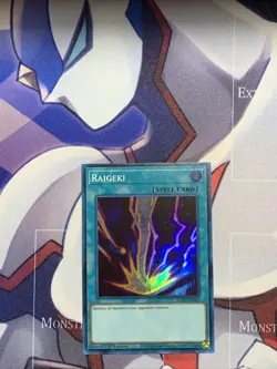 Yugioh! Raigeki SDCH-EN021 Super Rare 1st Edition NM - Image 1