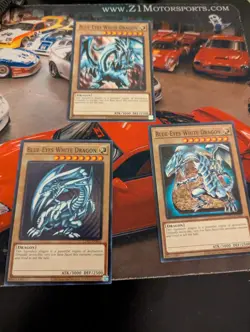 Yu-Gi-Oh! Blue-Eyes White Dragon (Version 1,2,4) LDK2-ENK01 Legendary Decks II.. - Image 1