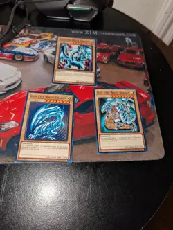 Yu-Gi-Oh! Blue-Eyes White Dragon (Version 1,2,4) LDK2-ENK01 Legendary Decks II.. - Image 2