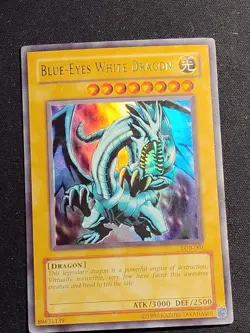 Blue Eyes White Dragon LOB-001 Ultra Rare Vintage Yu-Gi-Oh Card Played LP - Image 1